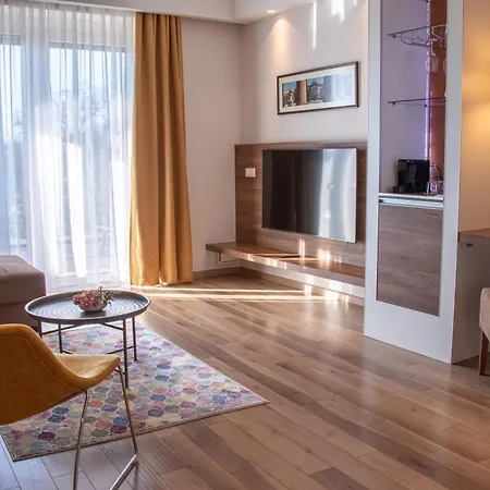 Imola Platan 4* 에게르