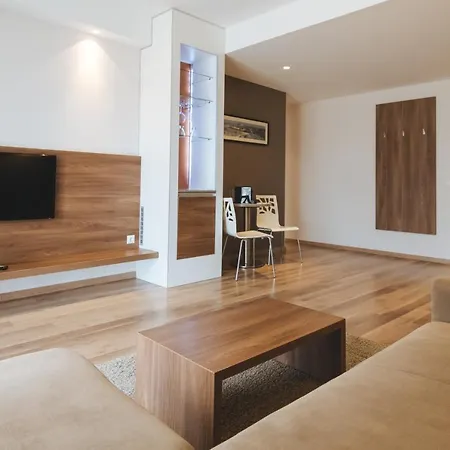 Imola Platan - Adults Only 4*