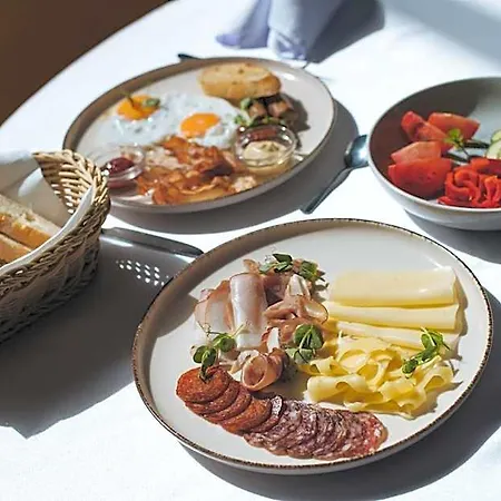 Imola Platan - Adults Only 4* אגר