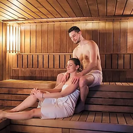 Imola Platan - Adults Only אגר