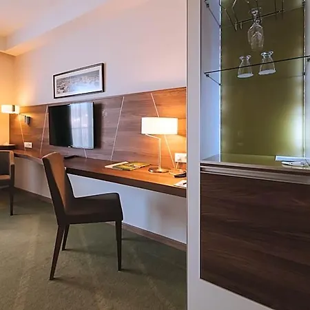 Imola Platan - Adults Only 4* אגר