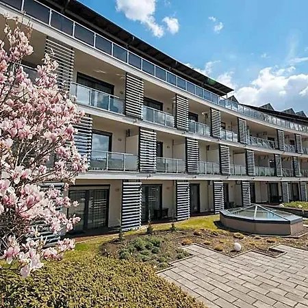 מלון Imola Platan - Adults Only 4*